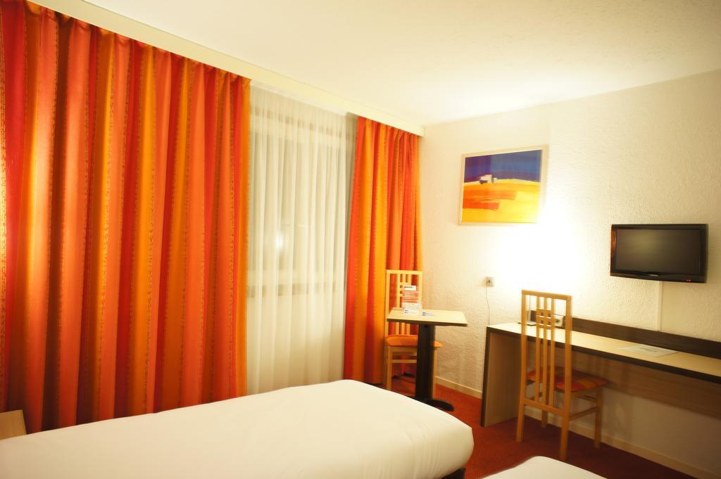 Inter-Hotel La Closerie Beaune Beaune  Room photo