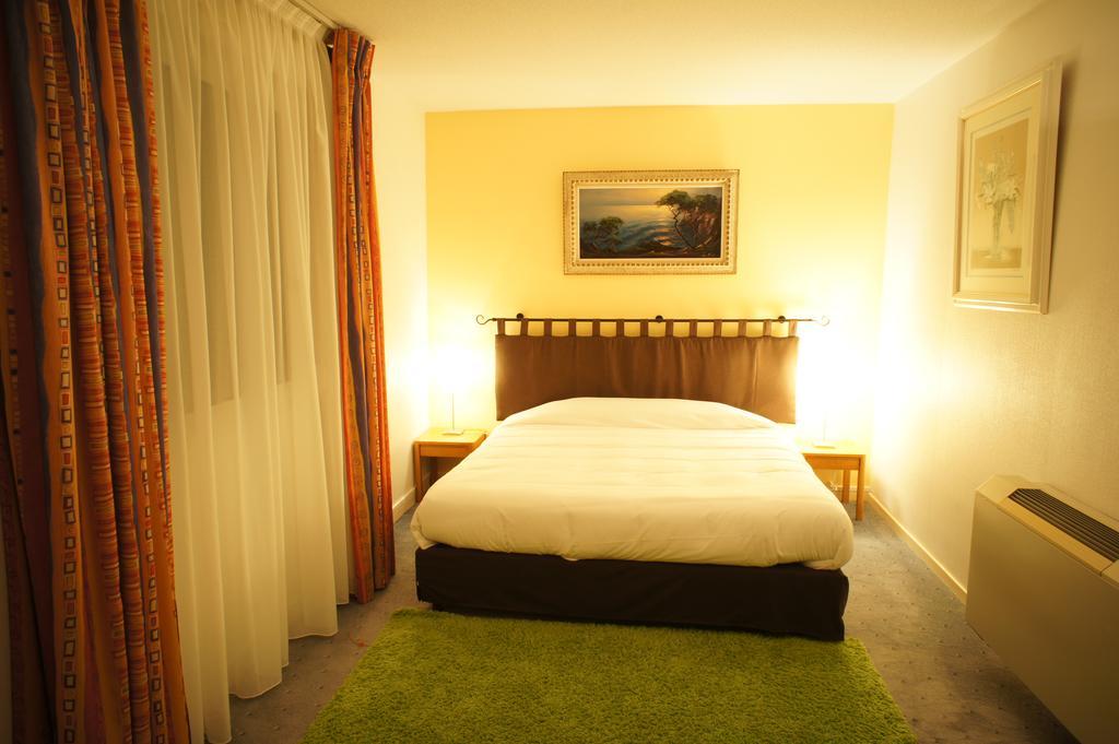 Inter-Hotel La Closerie Beaune Beaune  Room photo